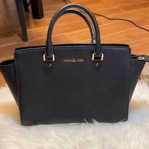 Michael Kors Selma Bag